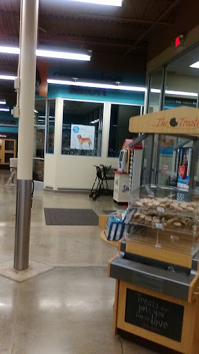 Pet Supply Store «Petco Animal Supplies», reviews and photos, 5 Bel Air S Pkwy #213B, Bel Air, MD 21014, USA