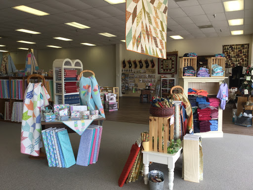 Fabric Store «Prairie Point Quilt & Fabric Shop», reviews and photos, 11950 Shawnee Mission Pkwy, Shawnee, KS 66216, USA