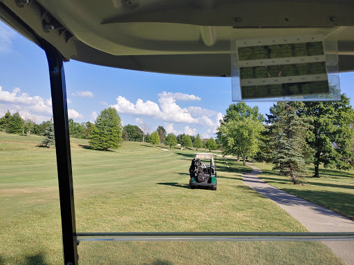 Public Golf Course «St Denis Golf Club & Party Center», reviews and photos, 10660 Chardon Rd, Chardon, OH 44024, USA