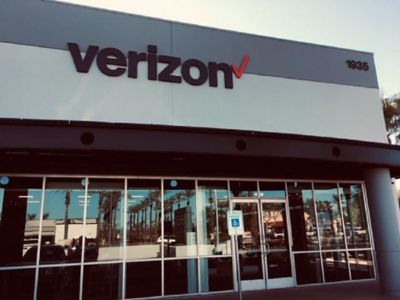 Cell Phone Store «Verizon», reviews and photos, 1935 S Val Vista Dr #103, Mesa, AZ 85204, USA