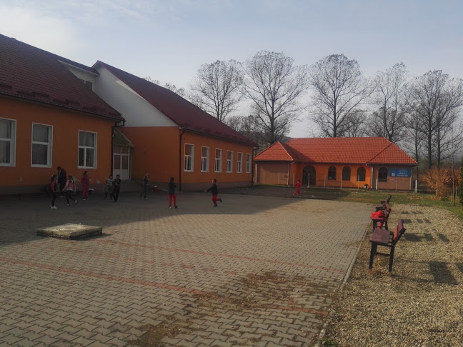 Școala Gimnazială Nușeni - Școală