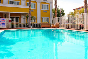 Holiday Inn Express & Suites Garden Grove-Anaheim South, an IHG Hotel