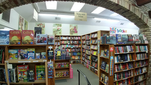 Book Store «Half Price Books», reviews and photos, 2041 Ford Pkwy, St Paul, MN 55116, USA