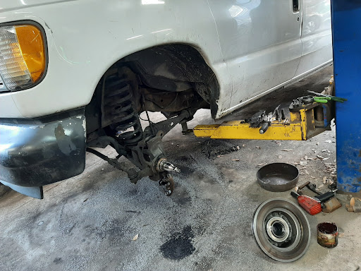 Auto Repair Shop «Robert Hart Auto Repair», reviews and photos, 19023 US-41, Lutz, FL 33549, USA