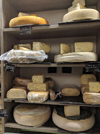 Fabrication du fromage du Restaurant L'Épicier Grand Cru à Strasbourg - n°12