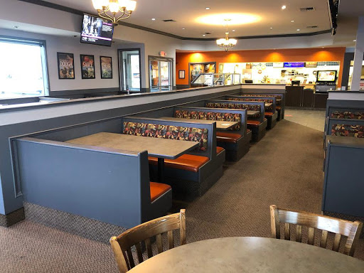 Pizza Restaurant «Round Table Pizza», reviews and photos, 4002 A St SE, Auburn, WA 98002, USA