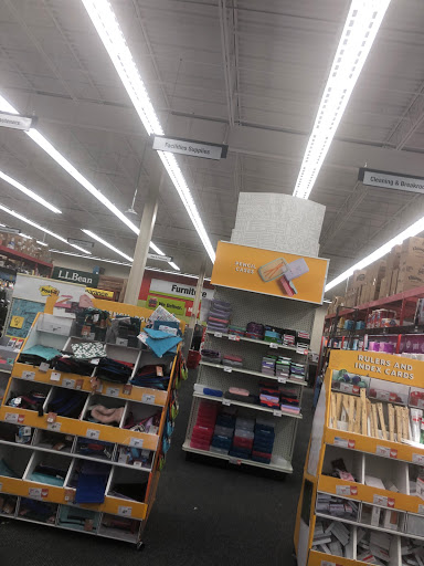 Office Supply Store «Staples», reviews and photos, 2329 Street Rd, Bensalem, PA 19020, USA