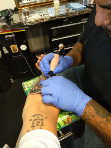 Tattoo Shop «A Toda Madre Tattoos», reviews and photos, 1465 S Wells Ave, Reno, NV 89502, USA