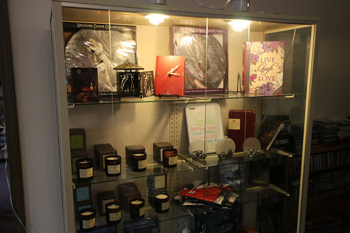 Used Book Store «R & B Used Books», reviews and photos, 12830 Saginaw Rd # F, Grand Blanc, MI 48439, USA