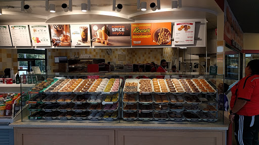 Bakery «Krispy Kreme Doughnuts», reviews and photos, 2146 Leghorn St, Mountain View, CA 94043, USA