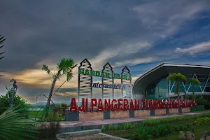 Aji Pangeran Tumenggung Pranoto International Airport image