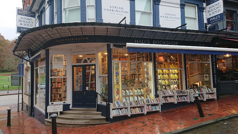 Discover the Best Bookshops in GB: Unveiling 2 Must-Visit Literary Destinations