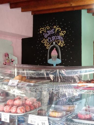 Panaderia y Pasteleria La dulce Vida en Rosarito