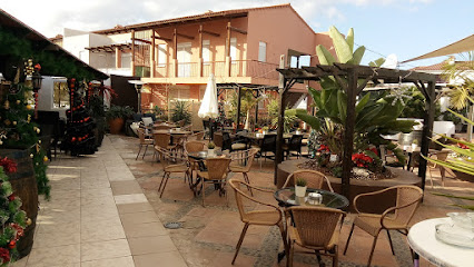 The Terrace Bar - C. Cornical, Local 1, 38639 San Miguel de Abona, Santa Cruz de Tenerife, Spain