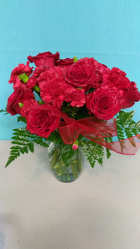 Florist «Metro Florist & Gifts», reviews and photos, 216 W 6th St, Ferris, TX 75125, USA