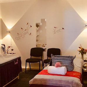 Golden Rose Massage (Rocklea 4106 QLD) 684 Beaudesert Rd, Rocklea QLD 4106, Australia