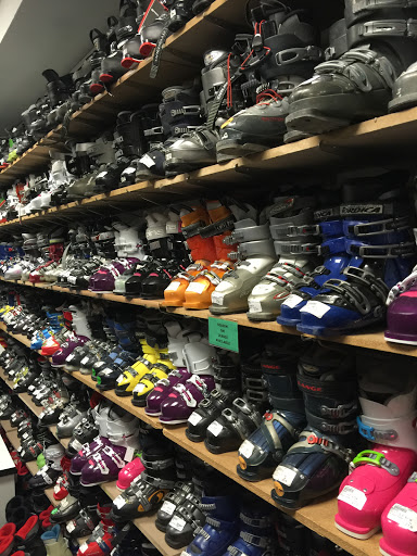 Sporting Goods Store «Play It Again Sports», reviews and photos, 15 S Main St, West Hartford, CT 06107, USA