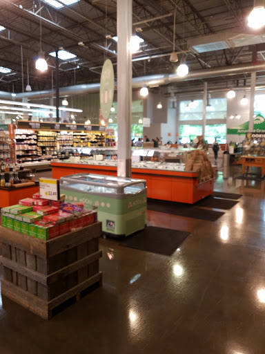 Grocery Store «Whole Foods Market», reviews and photos, 7380 SW Bridgeport Rd, Tigard, OR 97224, USA