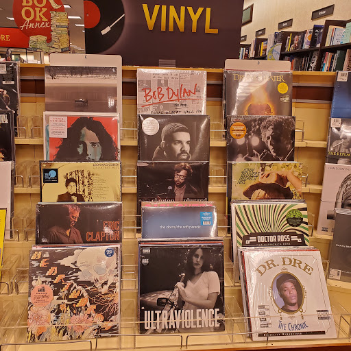 Book Store «Barnes & Noble Booksellers», reviews and photos, 118 E Broadway #238, Bloomington, MN 55425, USA