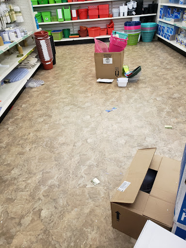 Dollar Store «Dollar Tree», reviews and photos, 6261 S 27th St, Greenfield, WI 53221, USA