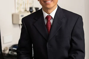 Dr Derek Lok image