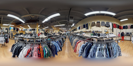 Used Clothing Store «Crossroads Trading Co.», reviews and photos, 128 NW 23rd Ave, Portland, OR 97210, USA