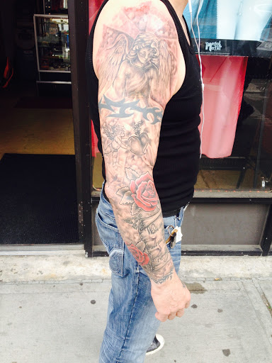 Tattoo Shop «Tattoo Mayhem», reviews and photos, 1510-A Castle Hill Ave, Bronx, NY 10462, USA