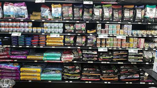 Pet Supply Store «Pet Valu», reviews and photos, 940 Bay Ridge Rd, Annapolis, MD 21403, USA