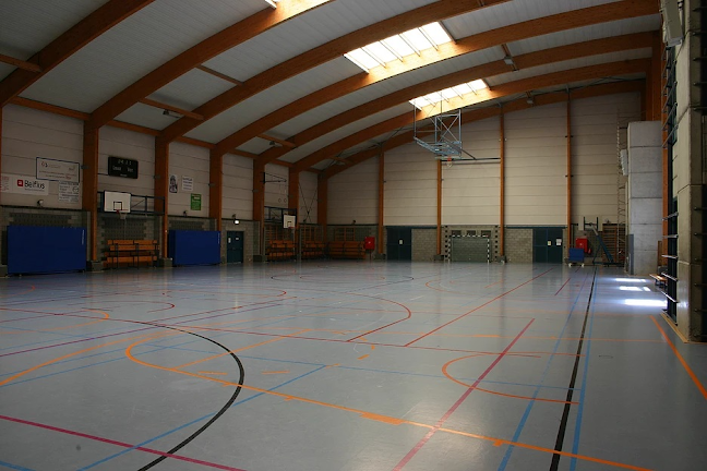 Beoordelingen van Hall polyvalent de Thuin in Walcourt - Sportcomplex