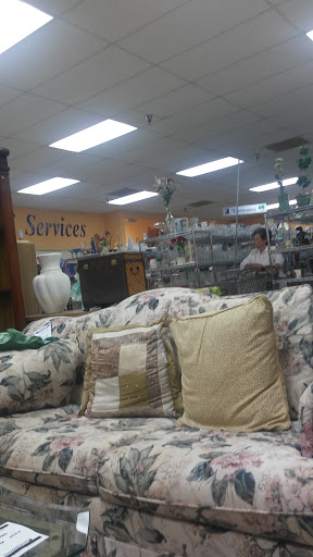 Thrift Store «Goodwill Greenacres/Woodlake Store & Donation Center», reviews and photos, 5821 Lake Worth Rd, Greenacres, FL 33463, USA