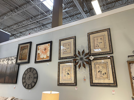 Furniture Store «Ashley HomeStore», reviews and photos, 3667 N Freeway Blvd, Sacramento, CA 95834, USA