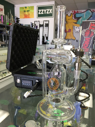 Glass Blower «ZZYZX Smoke Shop», reviews and photos, 2127 Pickwick Dr, Camarillo, CA 93010, USA