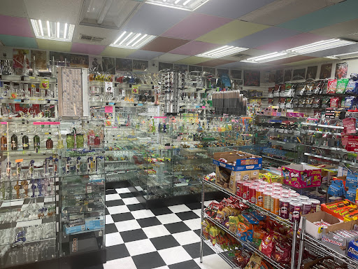 Tobacco Shop «HN Smoke Shop», reviews and photos, 4215 N 19th Ave, Phoenix, AZ 85015, USA