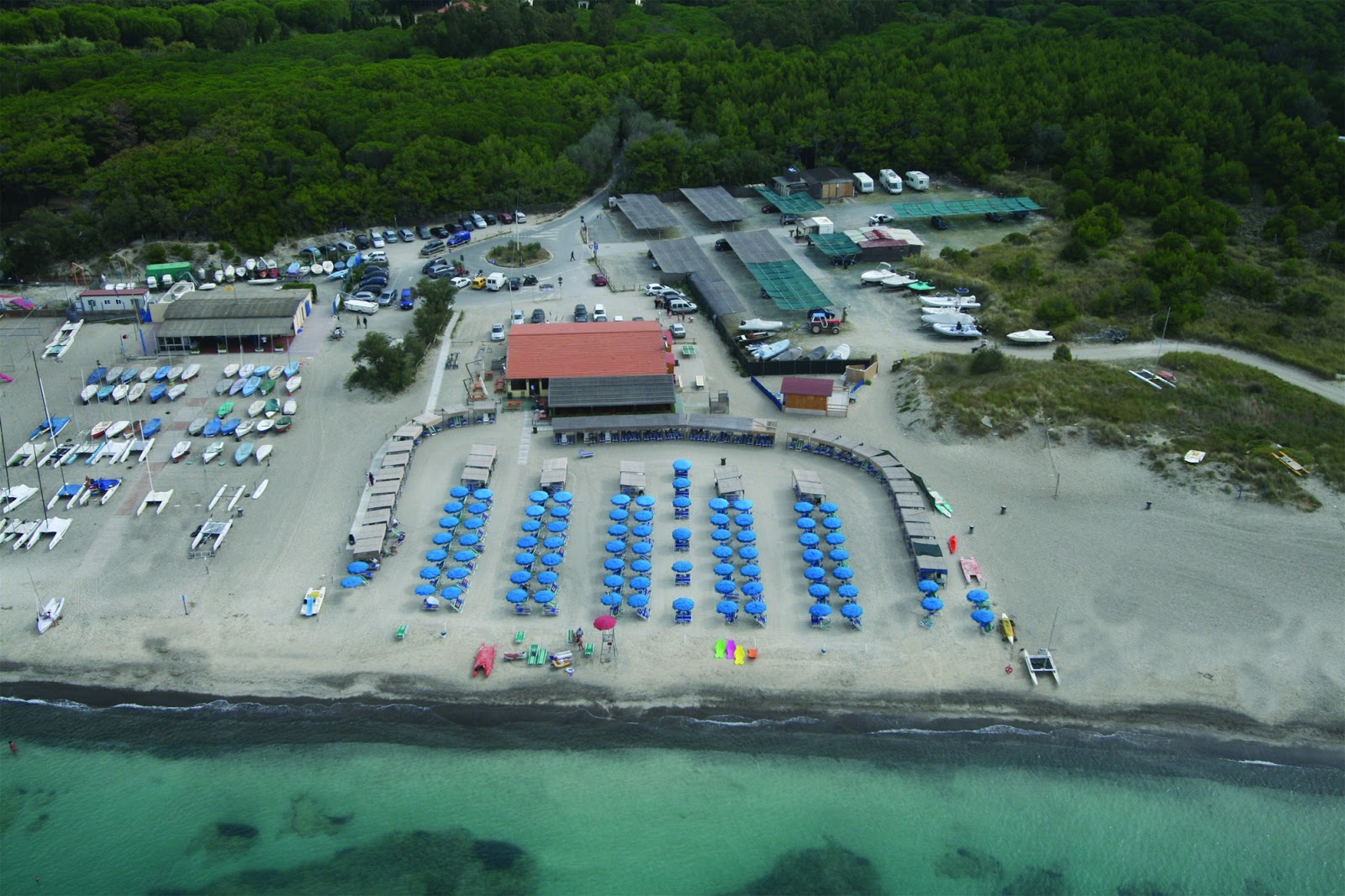 Φωτογραφία του Spiaggia Di Domani και η εγκατάσταση