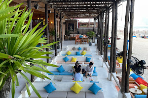 Lounge Beach Bar & Restaurant image