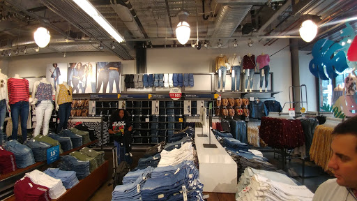 Clothing Store «Old Navy», reviews and photos, 801 Market St, San Francisco, CA 94103, USA