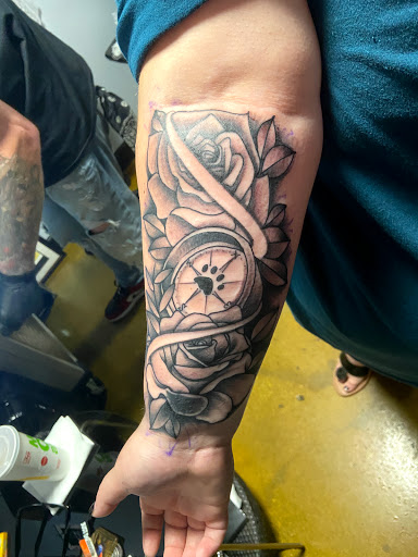 Tattoo Shop «Red Raven Art Company», reviews and photos, 602 Seaboard St, Myrtle Beach, SC 29577, USA