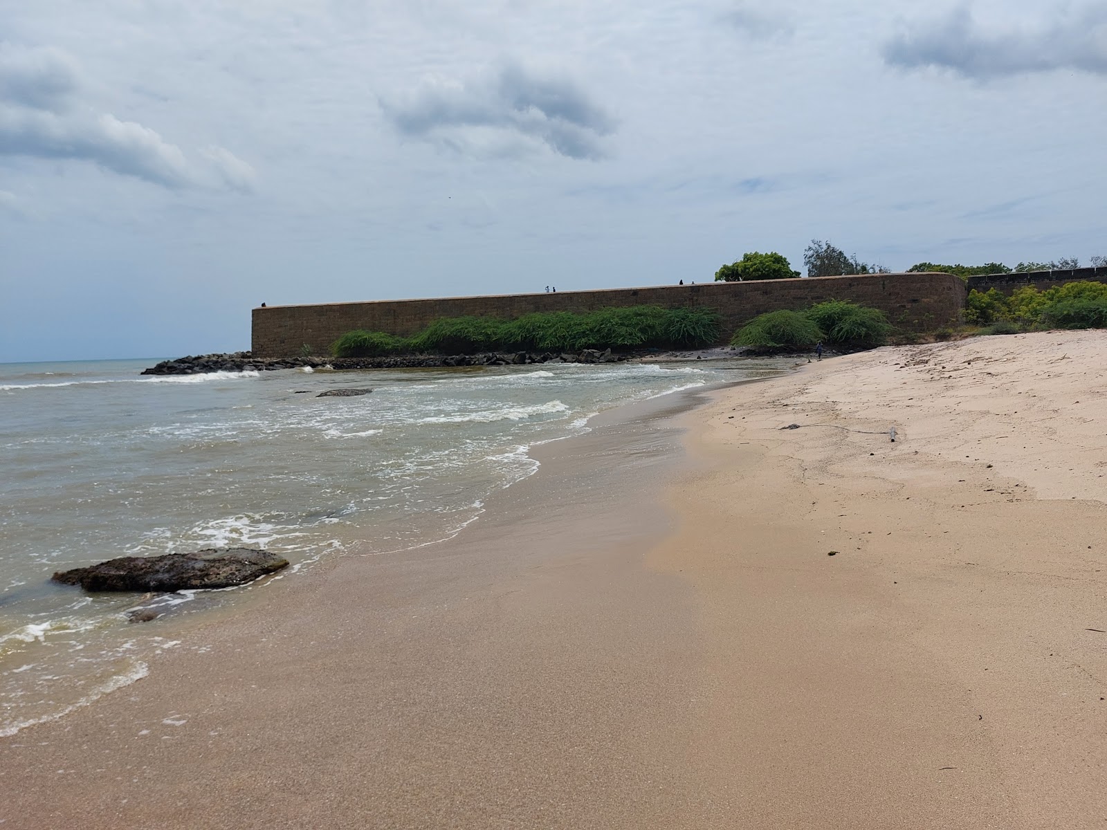 Fotografija Vattakottai Fort Beach z ravna obala