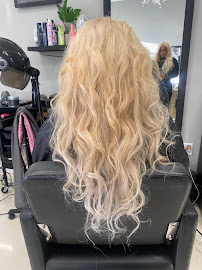 Rave Beauty Bar - Photo 7 - Car repair in Sylmar, CA, Santa Clarita