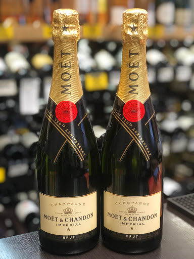 Liquor Store «Miami Beach Liquors», reviews and photos, 814 Alton Rd, Miami Beach, FL 33139, USA