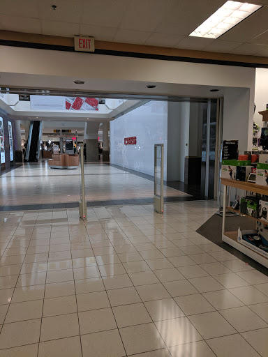 Shopping Mall «St. Charles Towne Center», reviews and photos, 11110 Mall Cir, Waldorf, MD 20603, USA