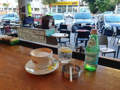 Cafe wifi in Tel Aviv