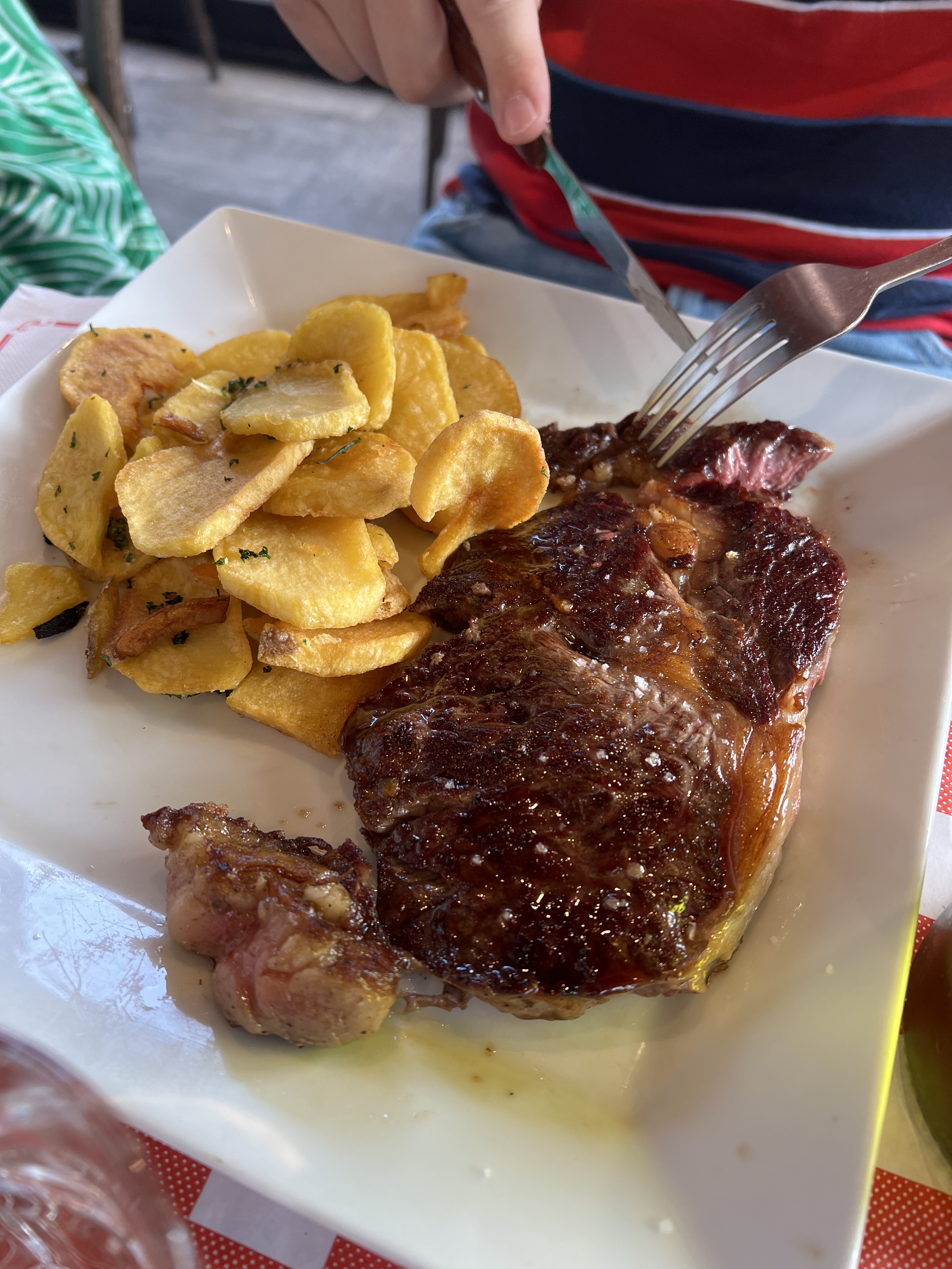 Photo n° 1 de l'avis de Baron.a fait le 08/06/2023 à 22:15