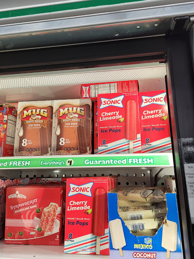 Dollar Store «Dollar Tree», reviews and photos, 21815 Marine View Dr S, Des Moines, WA 98198, USA