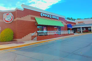 Chuck E. Cheese image