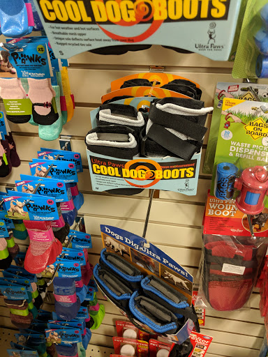 Pet Supply Store «Bark Avenue Pet Supply», reviews and photos, 3109 E McKellips Rd, Mesa, AZ 85213, USA