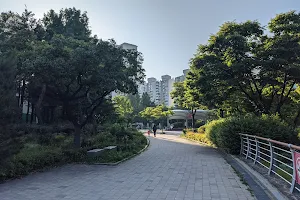 Guji Park image