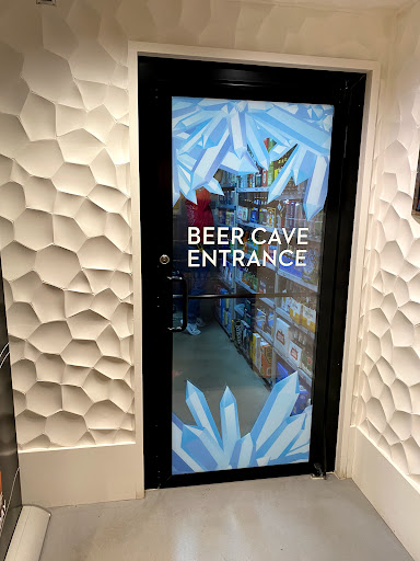 Liquor Store «Snoqualmie Tobacco & Liquor Company», reviews and photos, 37500 SE North Bend Way, Snoqualmie, WA 98065, USA