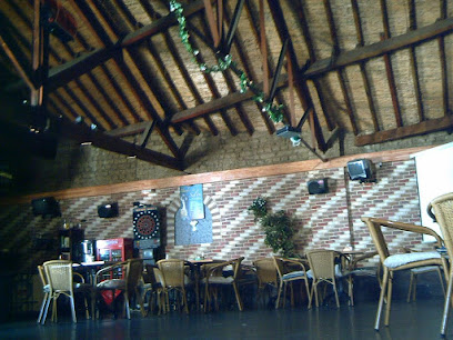 Sala Anfora - C. Obispo Ramírez, 10, 06610 Peñalsordo, Badajoz, Spain