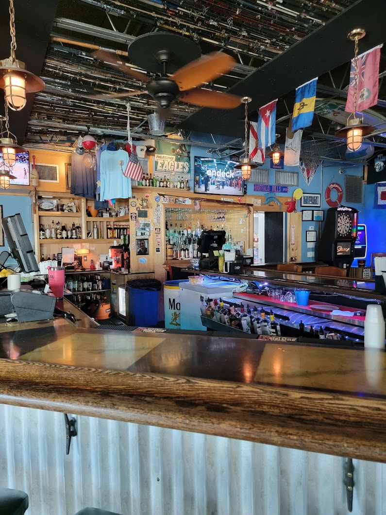 Hurricane Bar and Lounge